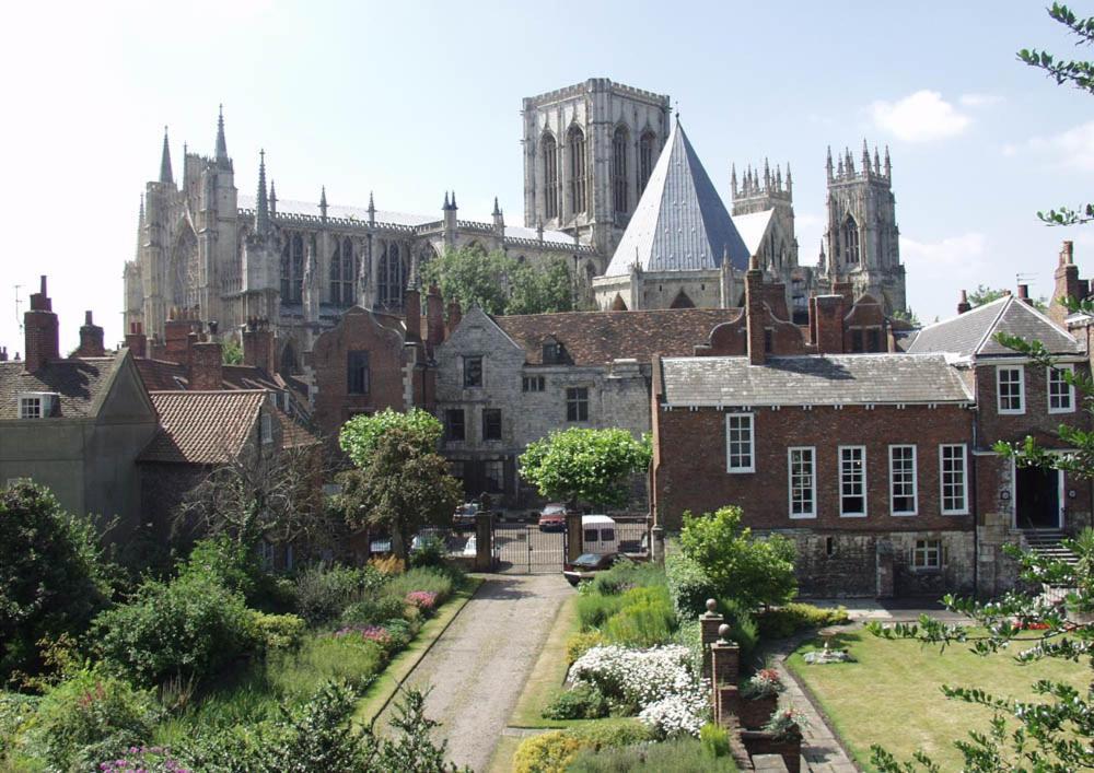 Minster View Apartment At Talbot Court, York Exterior photo
